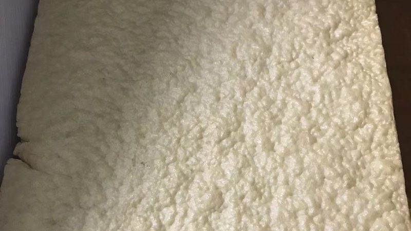 在选购防水卷材时，要关注以下关键性能指标：